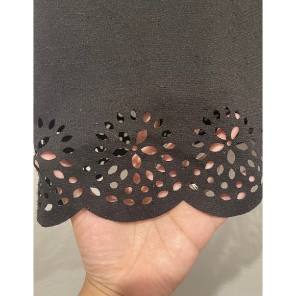 PINS AND NEEDLES Eyelet Black Crop Top - Picture 4 of 5